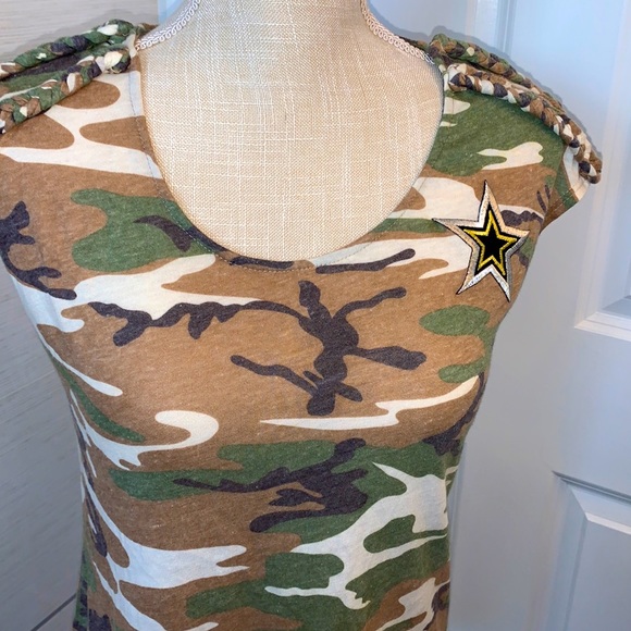 Tops - Size S camouflage top super cute with braids on shoulder and lace on back